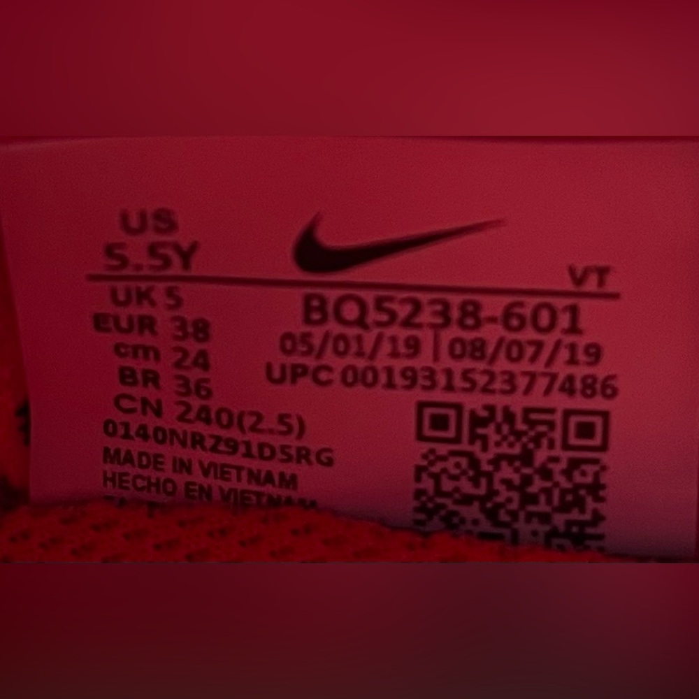 Nike Air VaporMax Flyknit 3 Womens Sz 7 (5.5Y) Shoes Sneakers Crimson Black - Picture 13 of 15